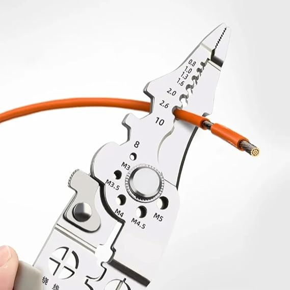 Pince Multifonctionnelle - L’Outil qui Fait Tout